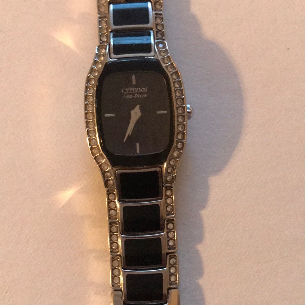 Watch - Picture 2 of 2